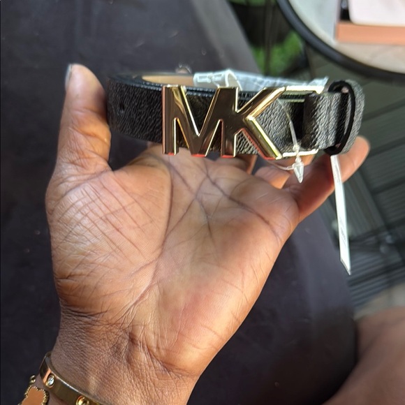 Michael Kors Gold Logo Black Patterned Belt - Picture 2 of 4